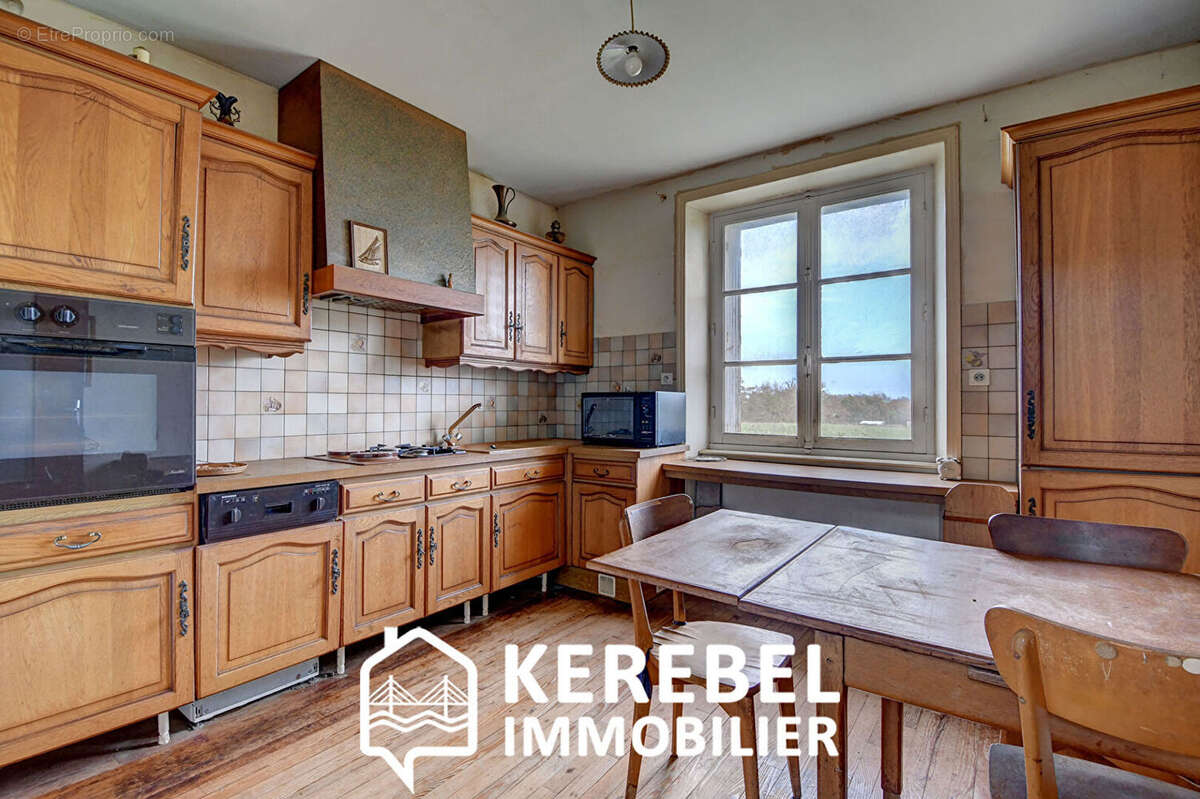 Maison à LOGONNA-DAOULAS