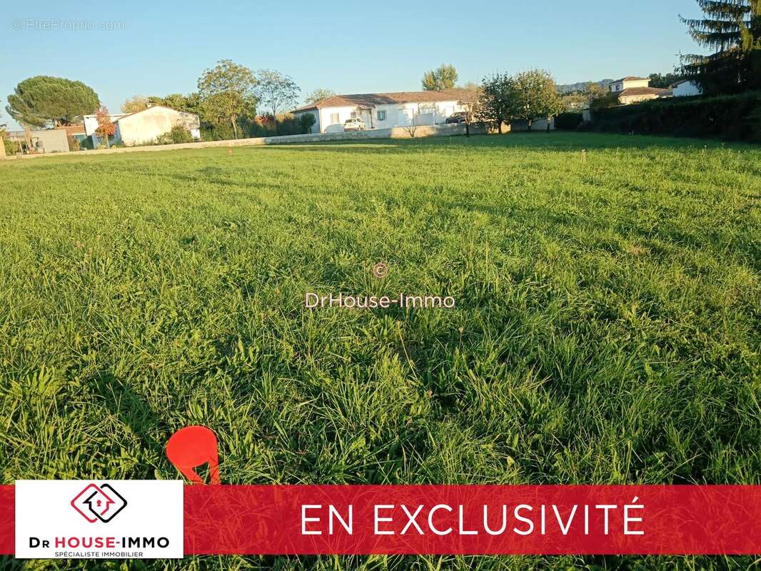 Terrain à SAINTE-LIVRADE-SUR-LOT