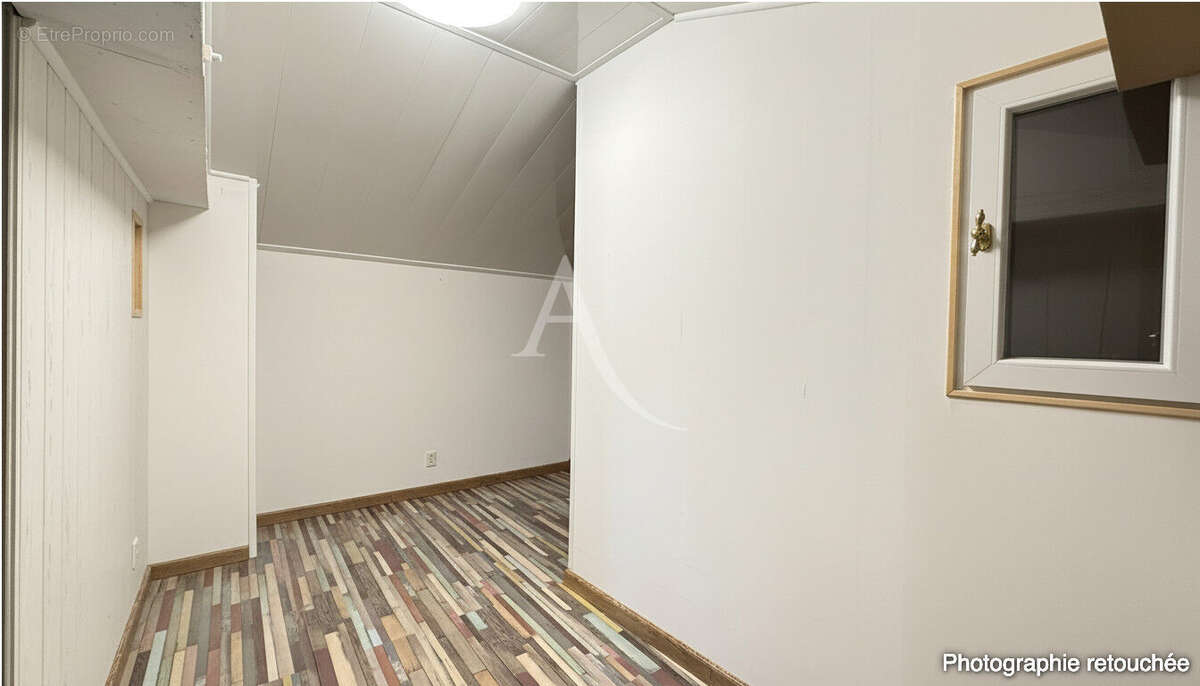 Maison à BOURNEZEAU