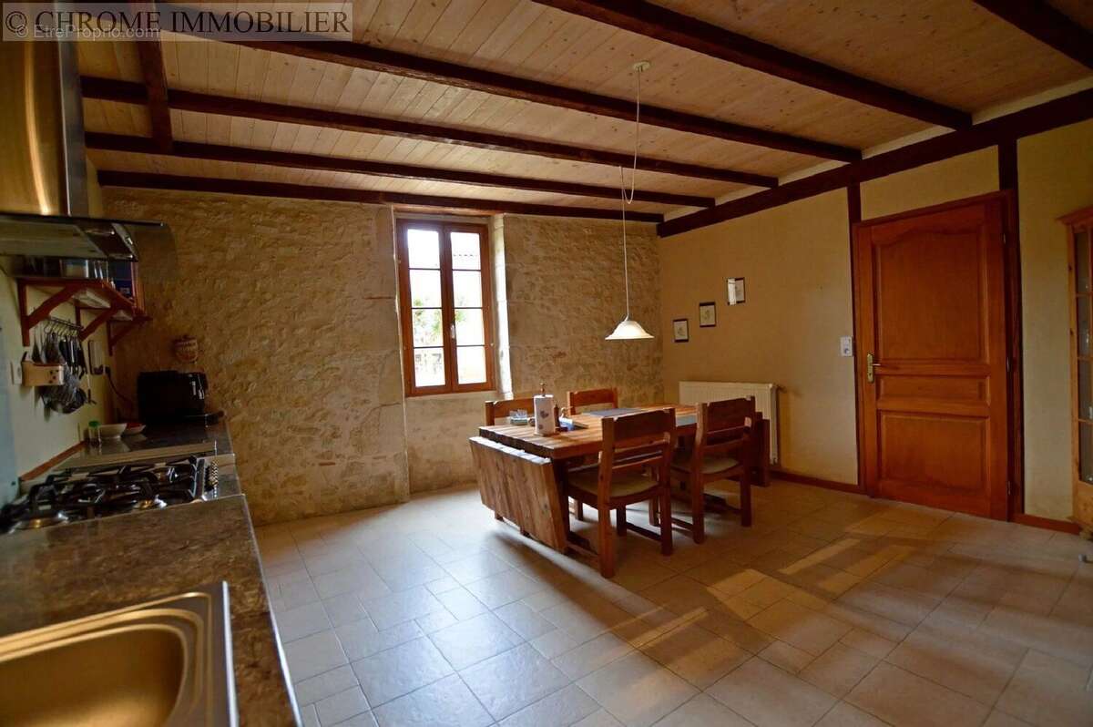 Maison à LANDERROUAT