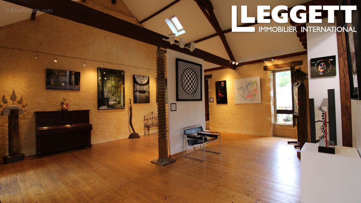 Maison à LE BUISSON-DE-CADOUIN