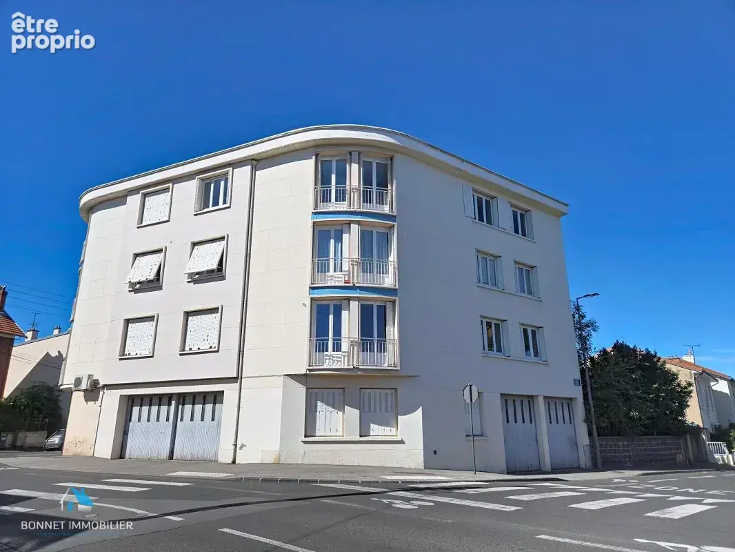 Appartement  de caractère type T3 - 2 chambres - Beaux volumes - photo 17