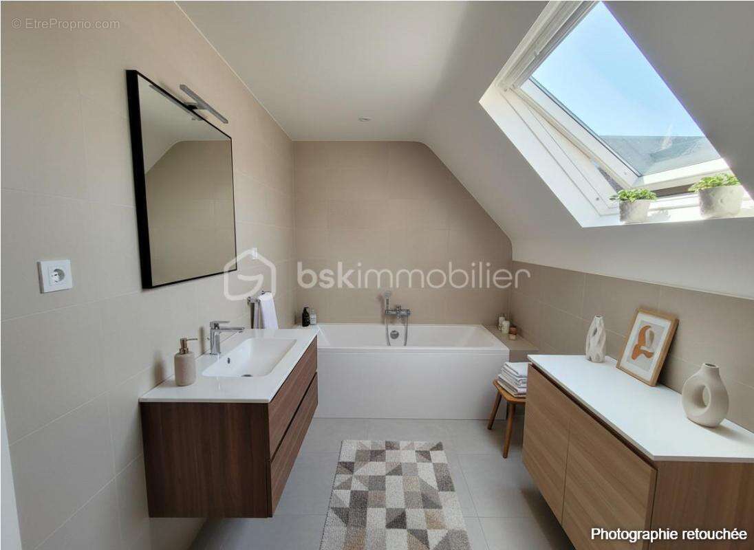 Maison ancienne en pierre de 130 m² avec dépendances sur 2 830 m² de terrain - photo 13