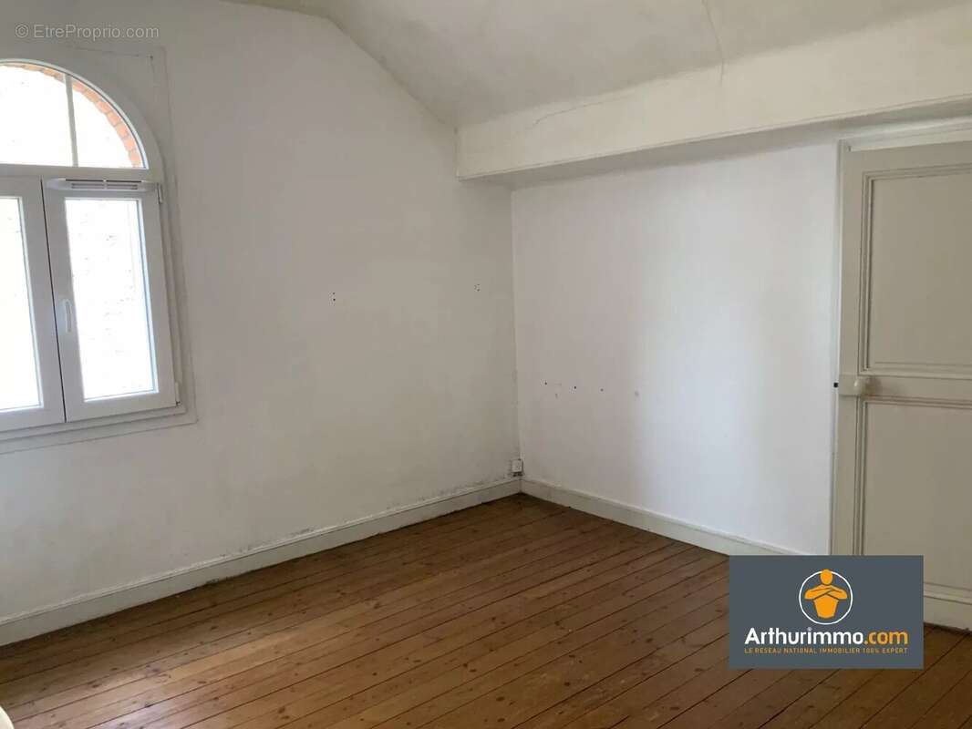 Maison à NEUFCHATEL-SUR-AISNE