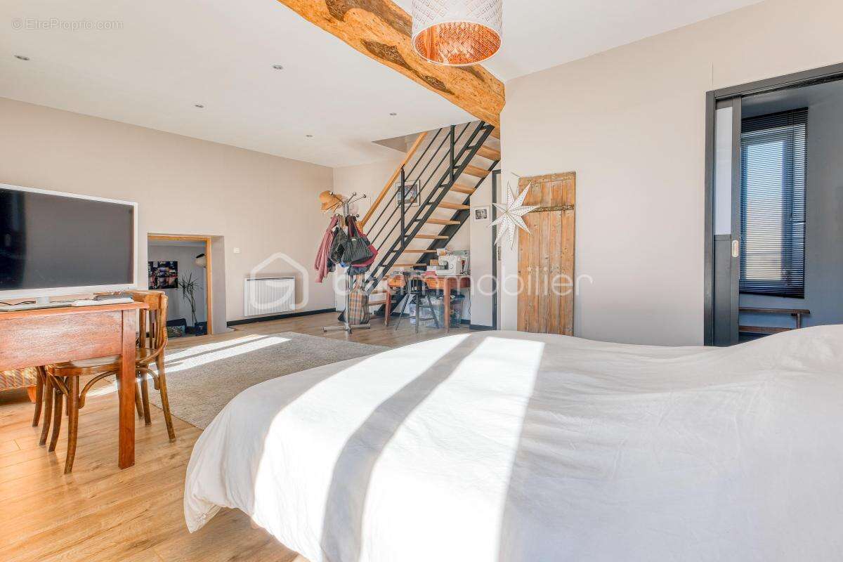 Ensemble immobilier : Maison, appartement et grange - photo 17