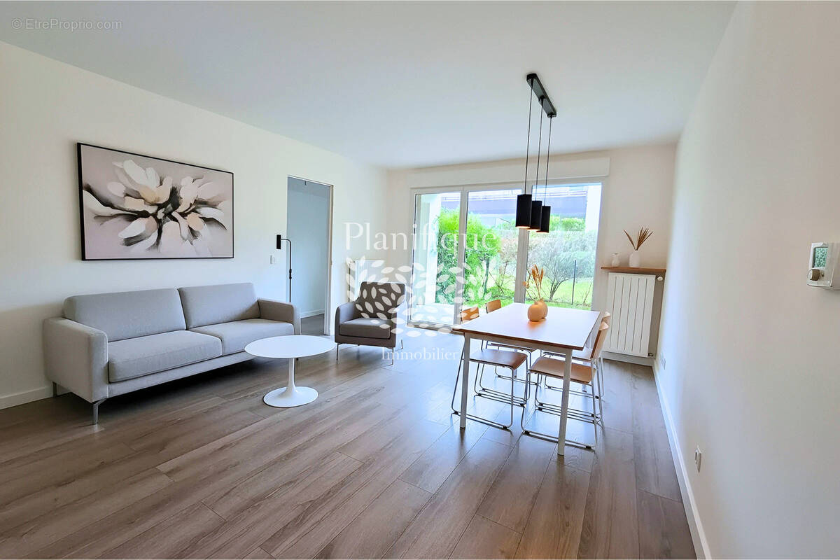 Appartement à FERNEY-VOLTAIRE