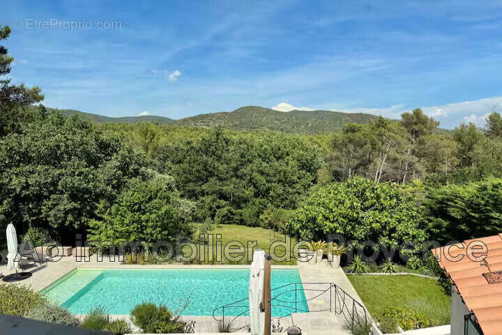 Maison 190 m² à Lauris  - photo 5