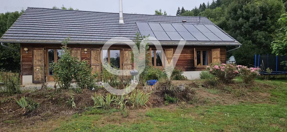 Maison plain-pied avec 3 chambres et panneaux photovoltaïques sur terrain plat - photo 5