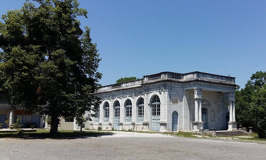 Maison à MONTREJEAU