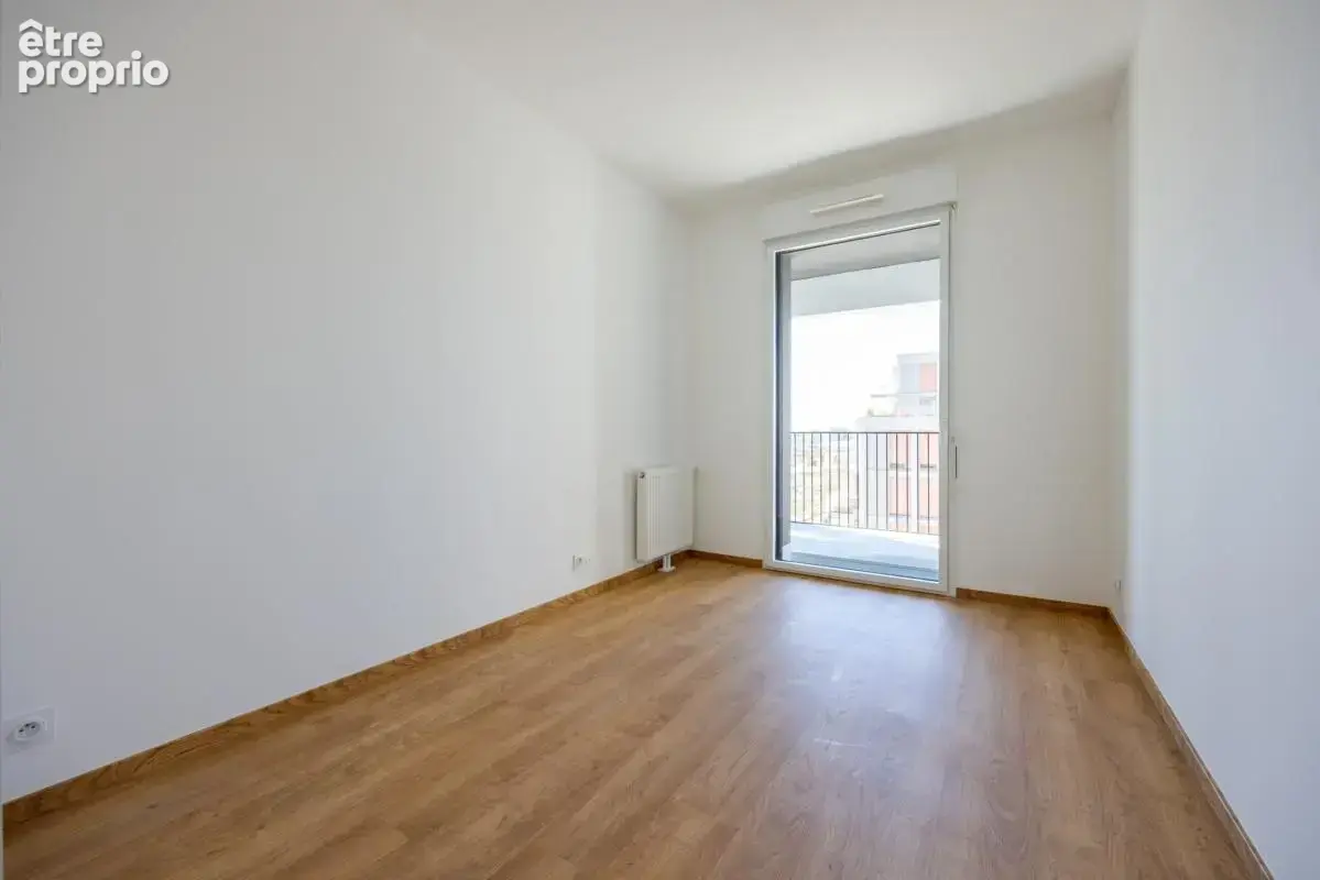 Appartement T4 avec terrasse - photo 9