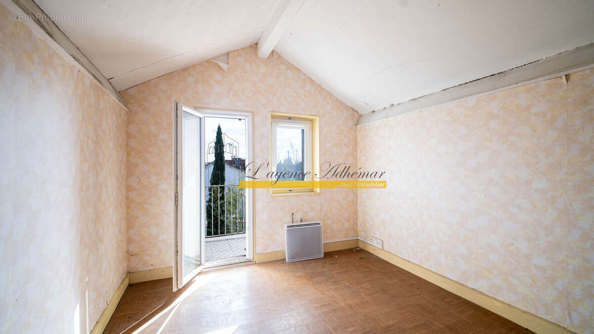 Maison à MONTELIMAR