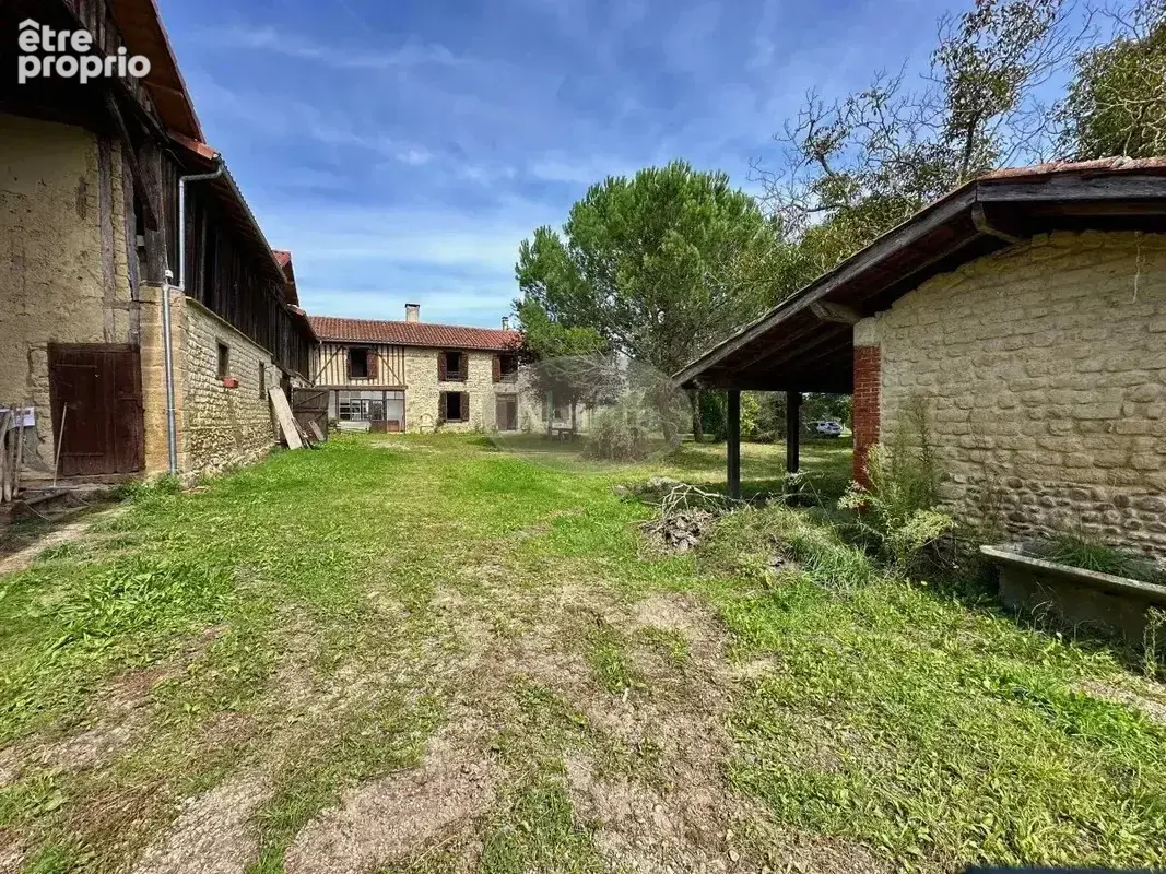 Ferme, dépendances 4 Ha - photo 44