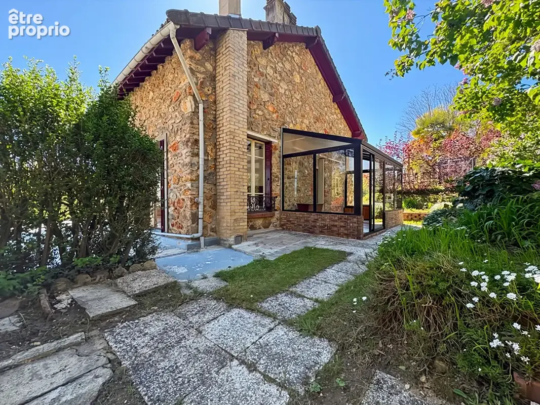Maison à VAUHALLAN