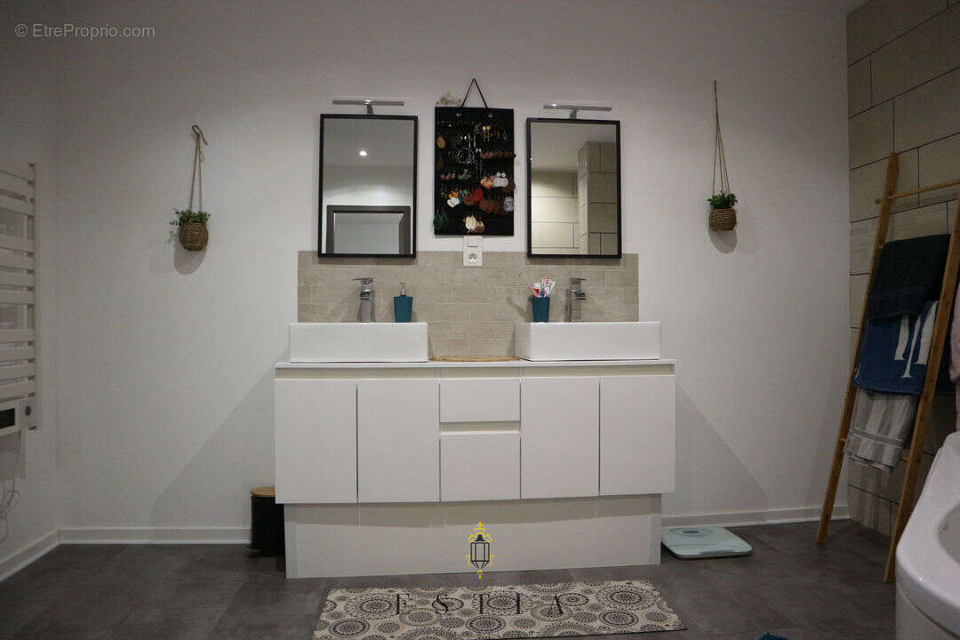 Maison à LANDREMONT