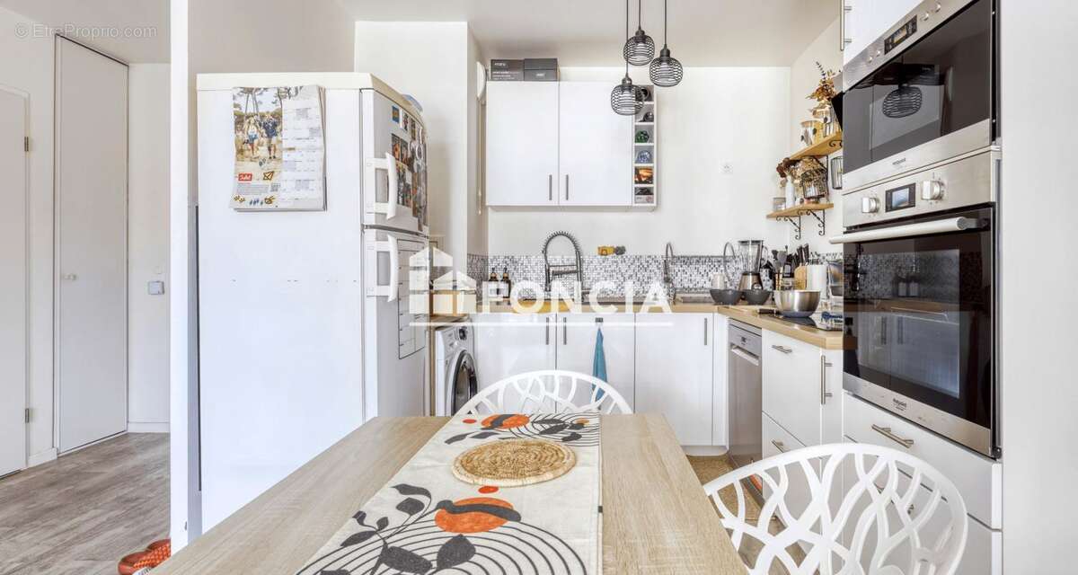 Investisseurs, ne manquez pas cette opportunité ! Situé au cœur du très recherché Triangle d'Or du Plessis-Trévise - photo 3