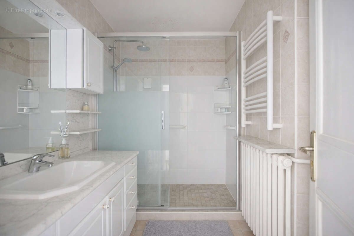 Appartement à MONTROUGE
