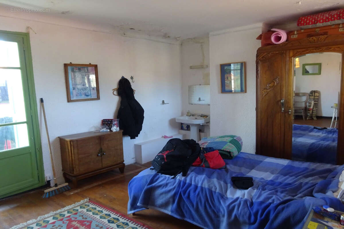 maison en pierres OMS village - photo 10