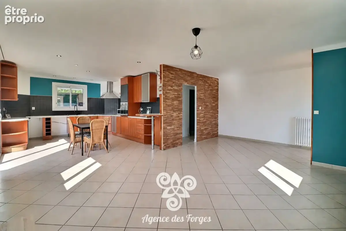 Maison individuelle 137m² / 3-5 chambres / 542m² de terrain / Vallet bourg - photo 2