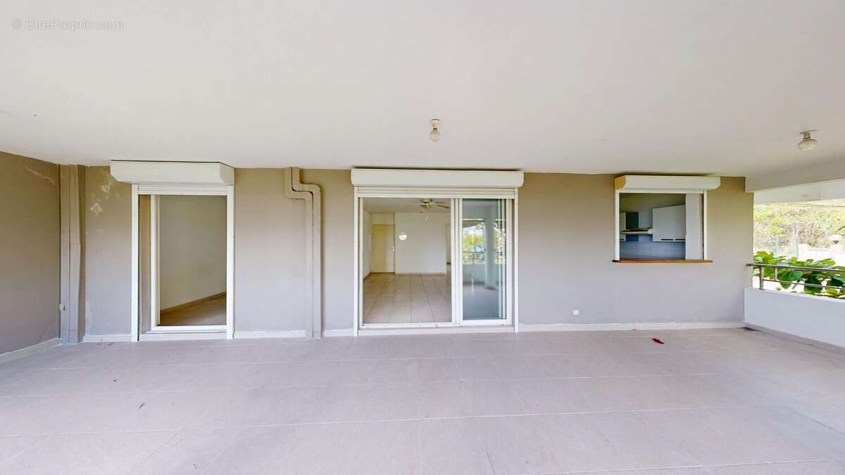 Appartement 110 m² à Schoelcher  - photo 4
