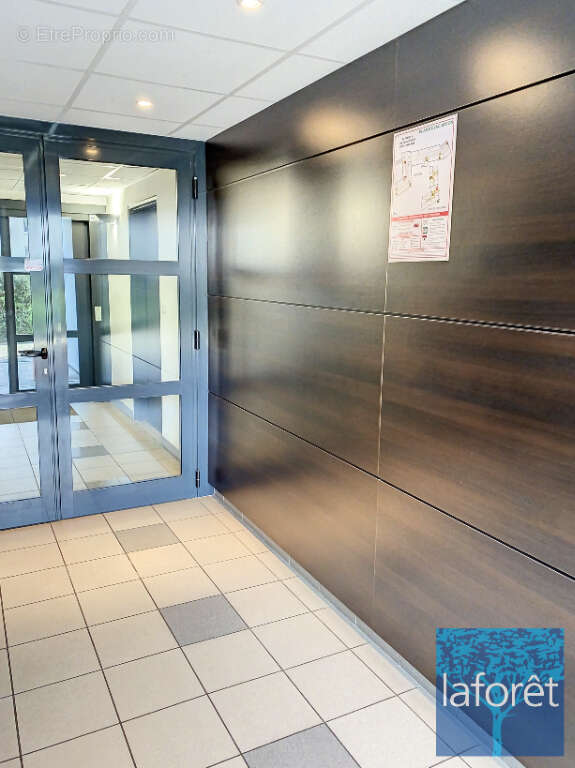 À deux pas du centre de Nancy, sur les rives de Meurthe, découvrez cet appartement de 64 m² au coeur de la résidence Belles Rive - photo 14