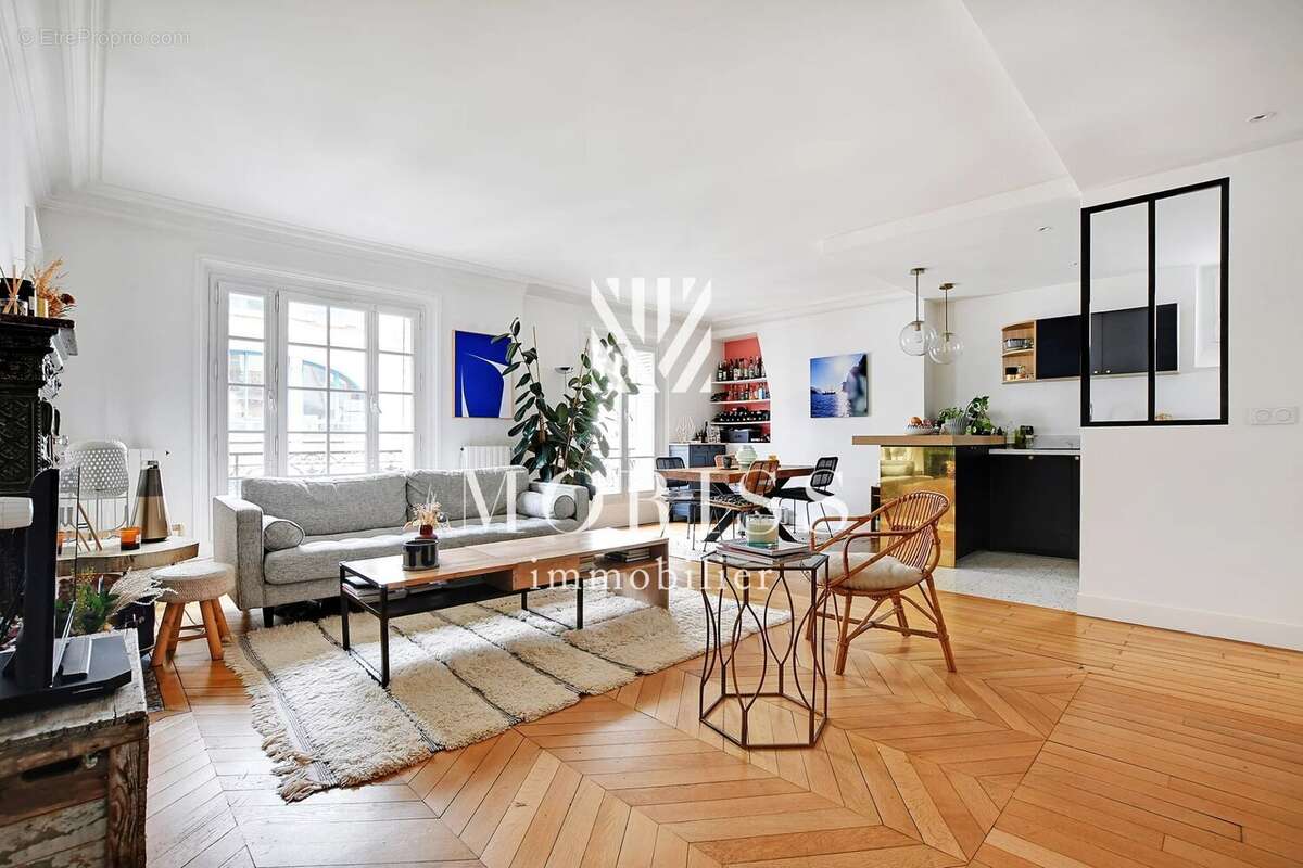 Appartement à PARIS-11E