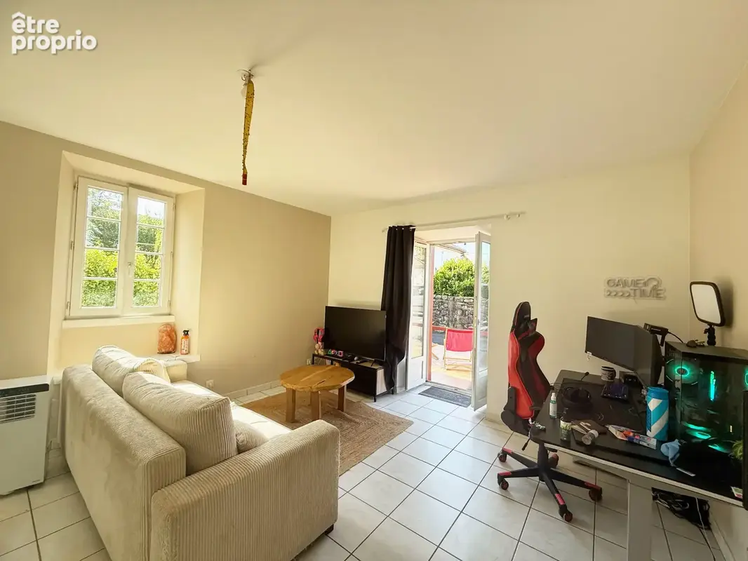 Appartement T3 avec terrasse et parking - photo 3