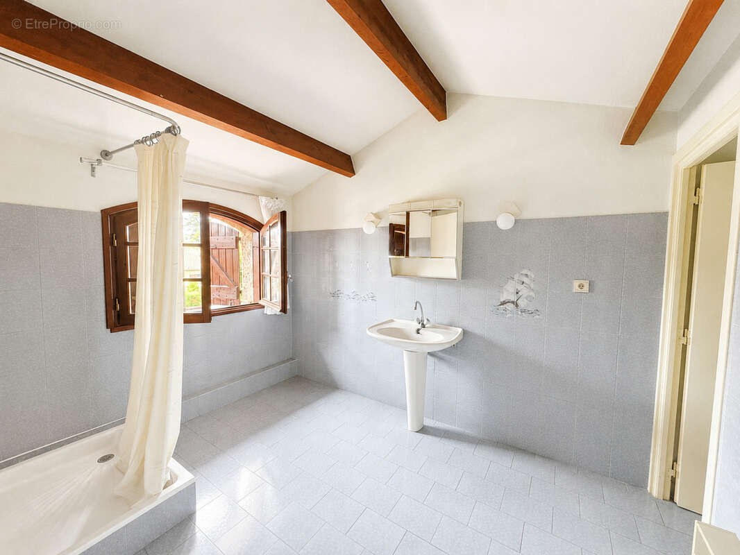 Maison t4/5 de 127m2 environ - photo 2