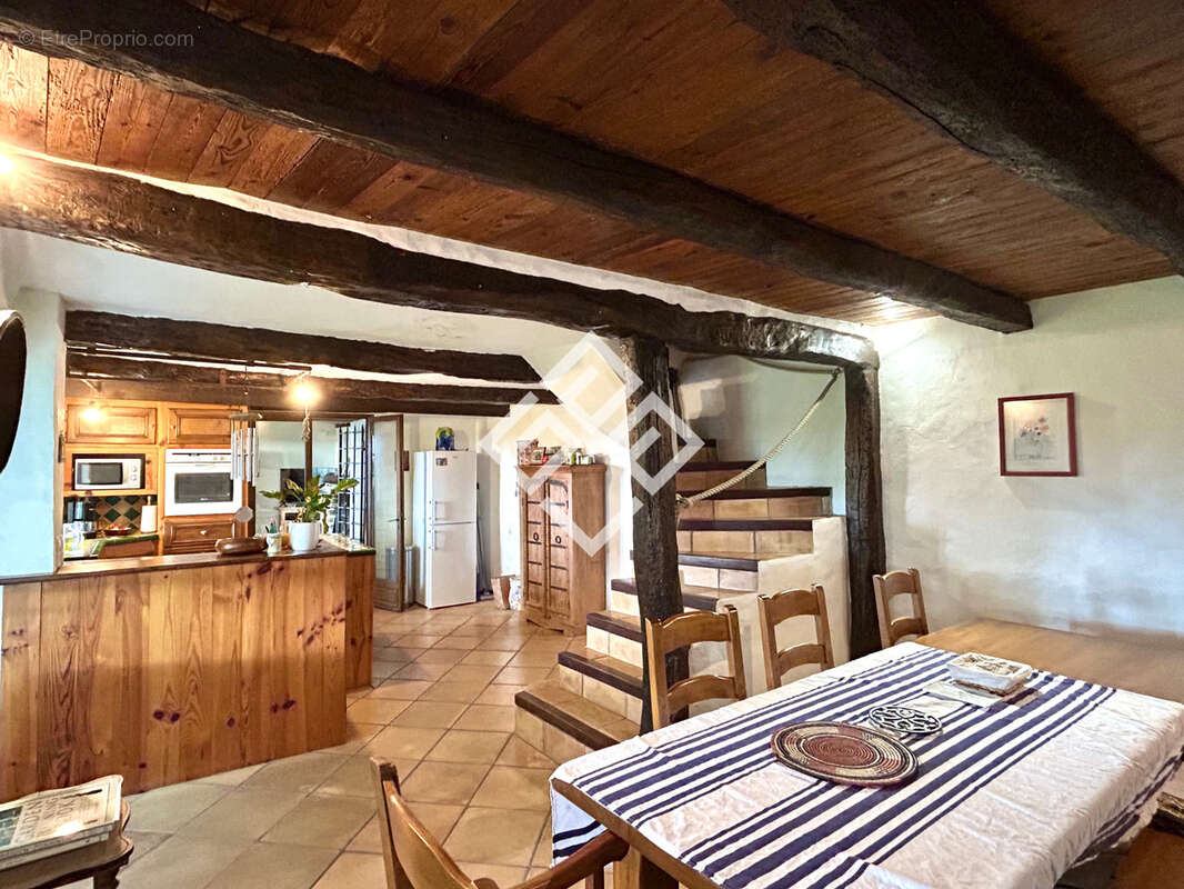 Maison de caractère avec piscine et panorama - photo 7