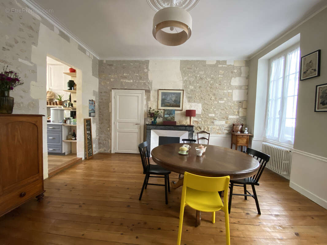 Maison à CHATEAUNEUF-SUR-CHARENTE