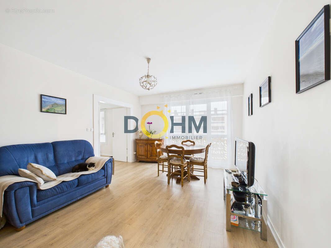 Appartement à SAINT-ETIENNE