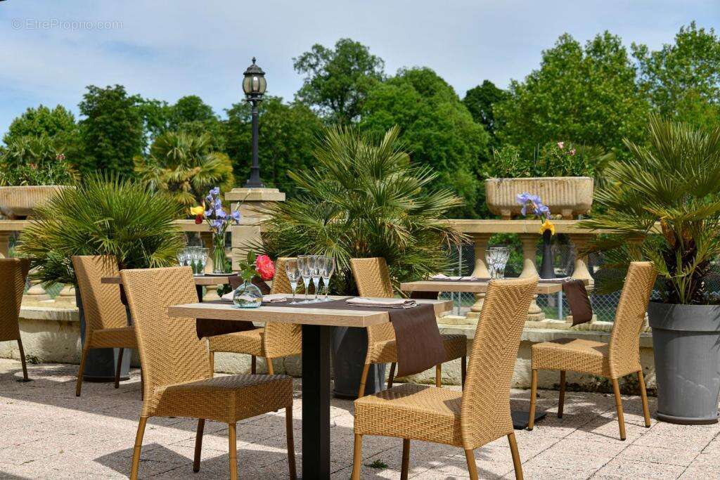 Commerce à BARCELONNE-DU-GERS