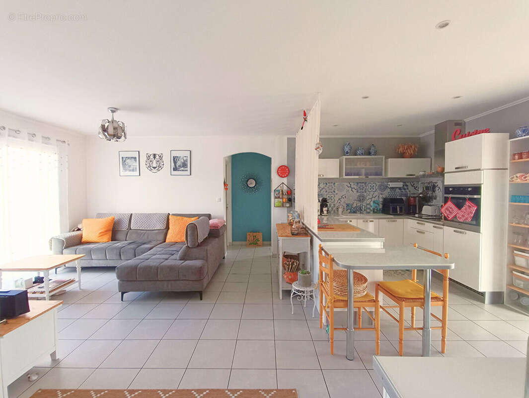 Maison à BOUTIERS-SAINT-TROJAN