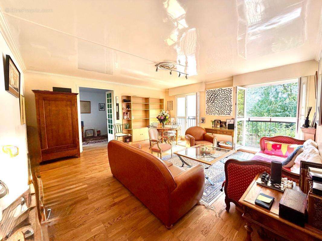 Appartement à PARIS-19E