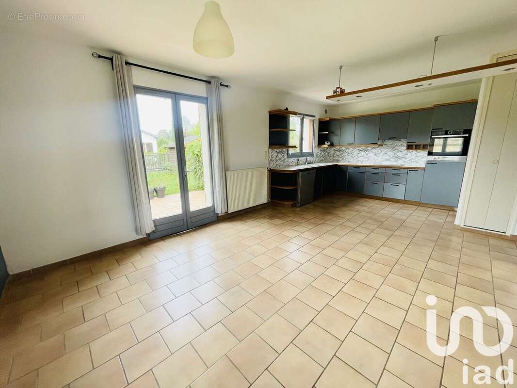Photo 3 - Maison à VANNES-SUR-COSSON