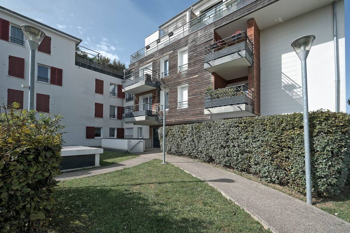 Appartement à CLAYE-SOUILLY