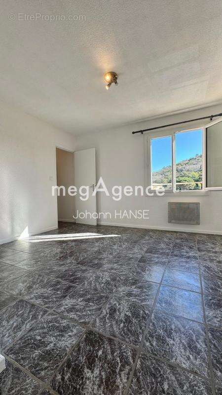 Appartement à LA CROIX-VALMER