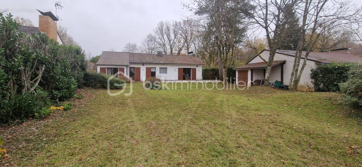 Maison à SAVIGNY-SUR-CLAIRIS