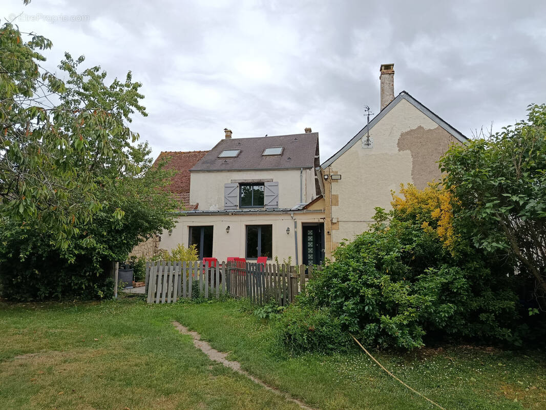 Maison à NERONDES