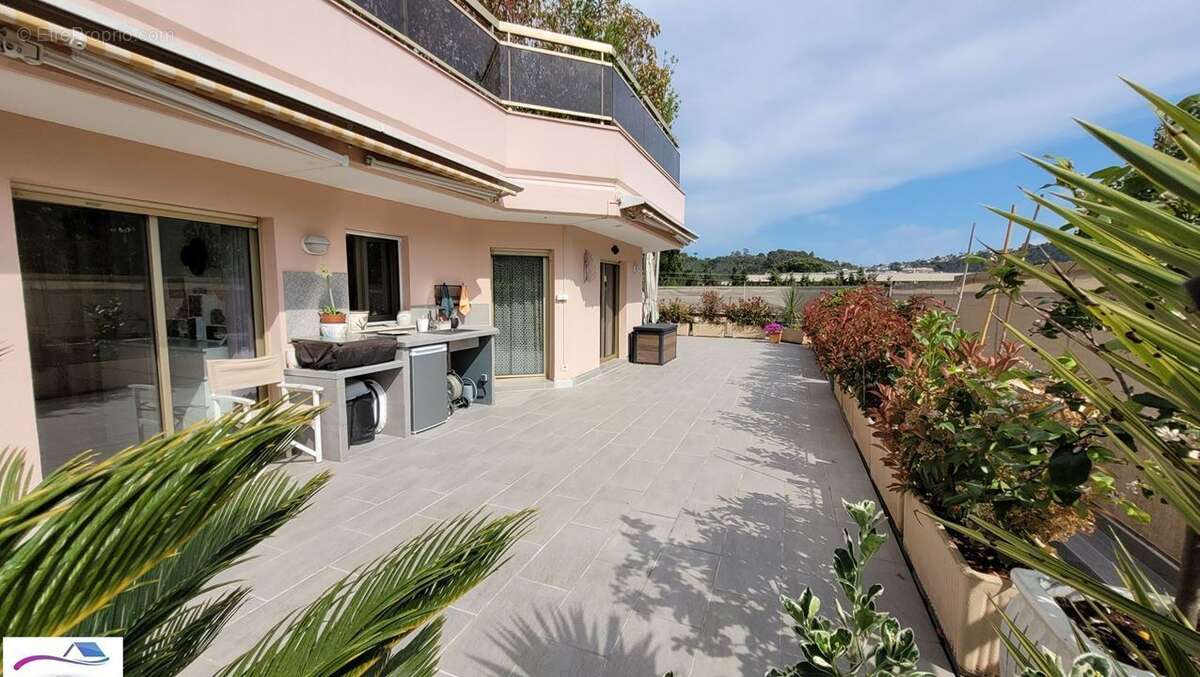 Appartement 80 m² à Mandelieu-La-Napoule  - photo 3