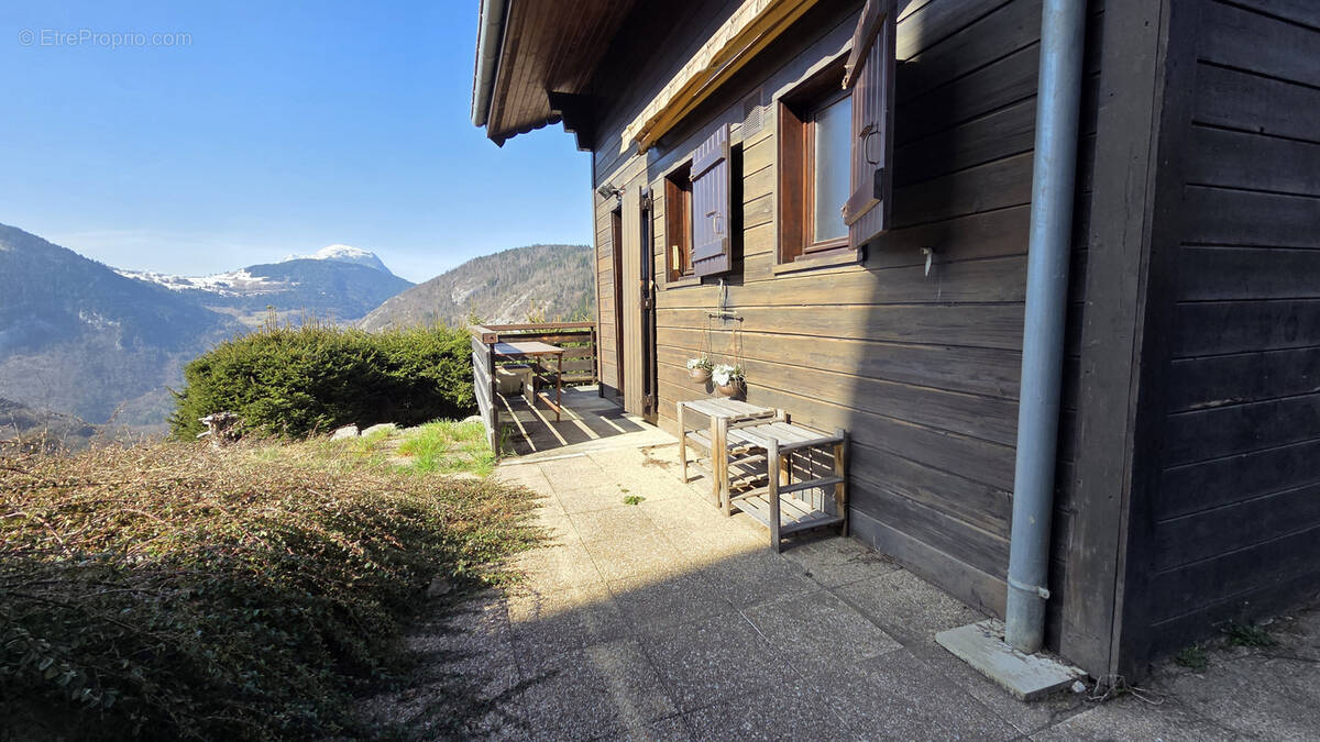 Maison à ARACHES-LA-FRASSE