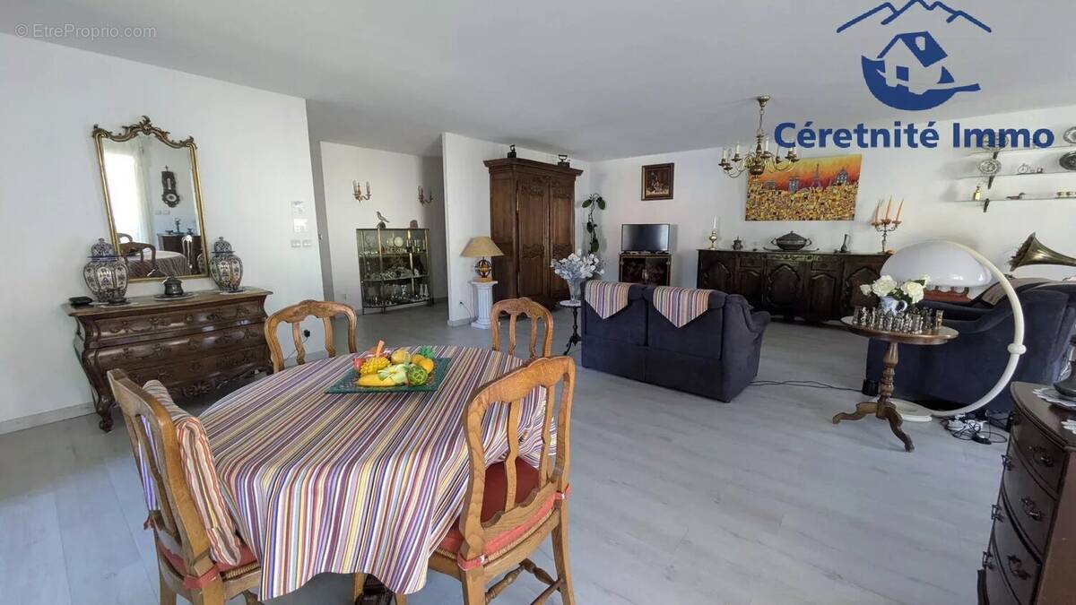 Appartement à CERET