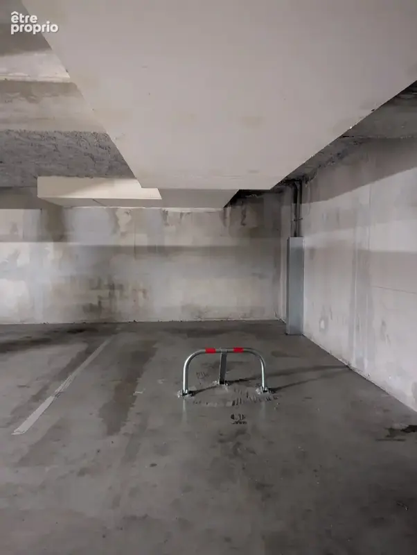 A vendre : parking sous-sol - embouchure/ponts jumeaux - photo 2