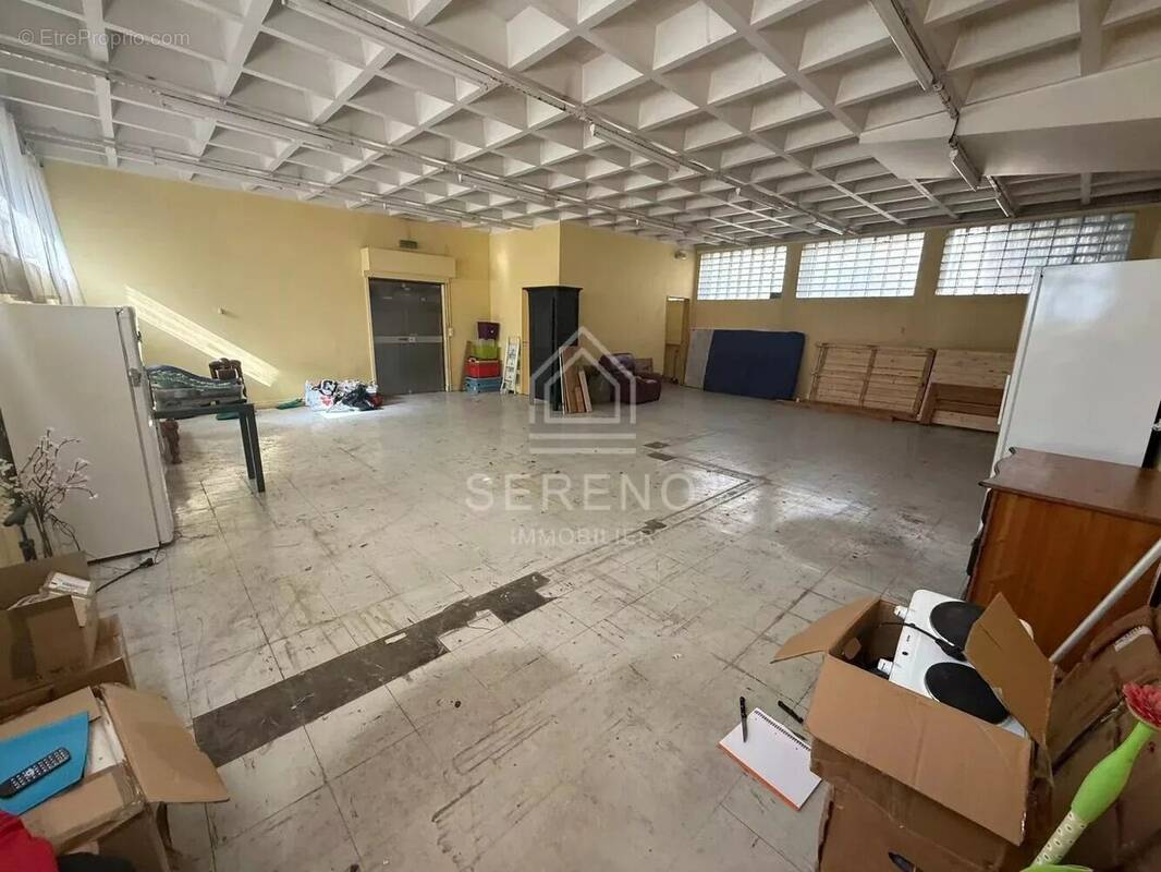 Commerce à MONTREUIL