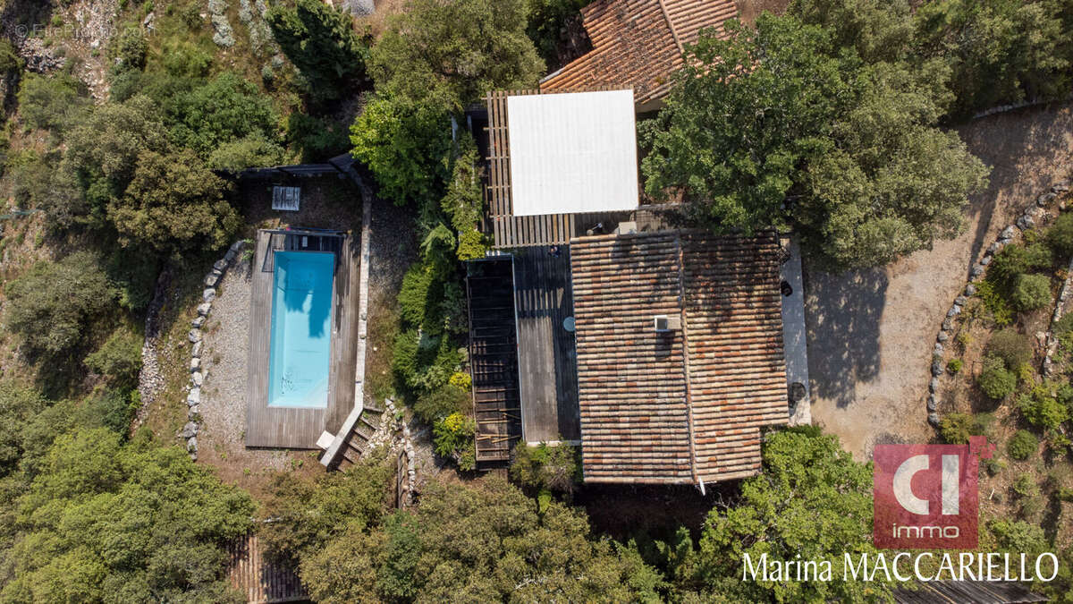 Maison à ESPARRON-DE-VERDON