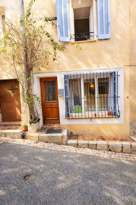 Maison à POURRIERES