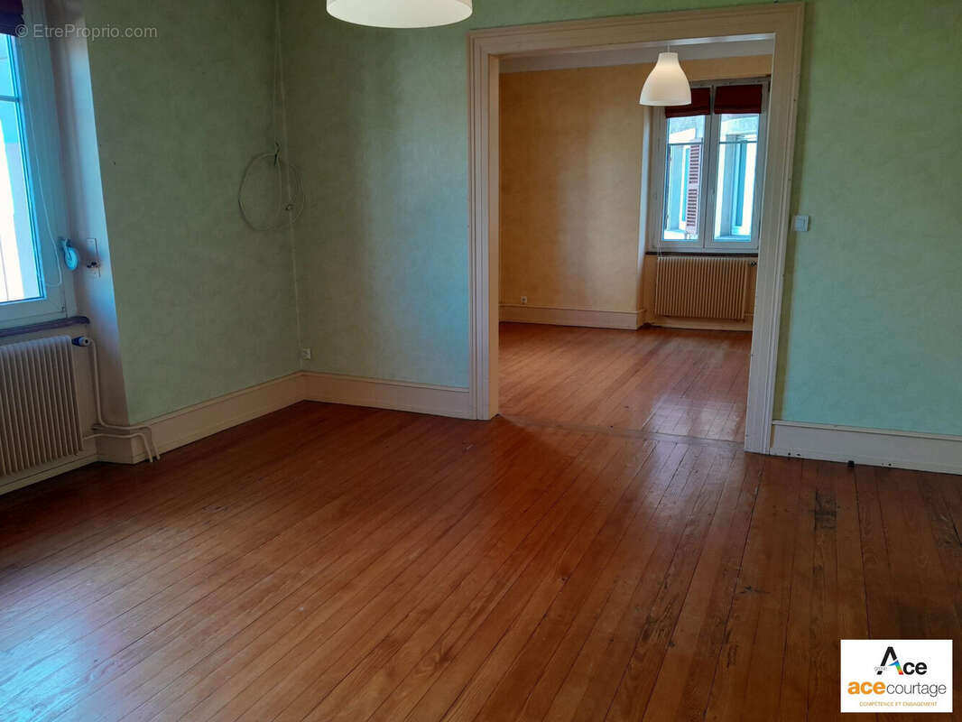 Maison à SOULTZ-HAUT-RHIN