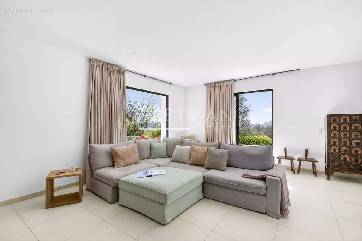 Villa moderne de 4 chambres avec grande piscine et vue spectaculaire – Cabris - photo 8