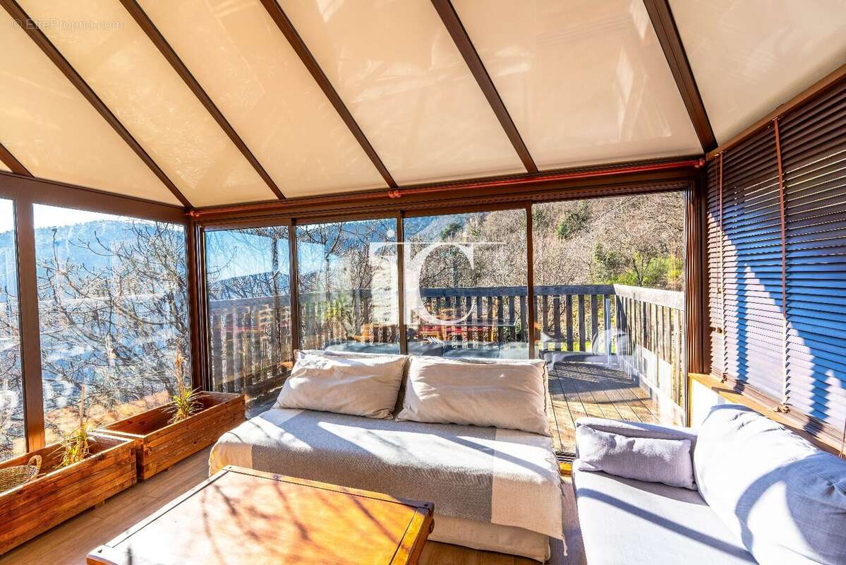 Maison à LABLACHERE