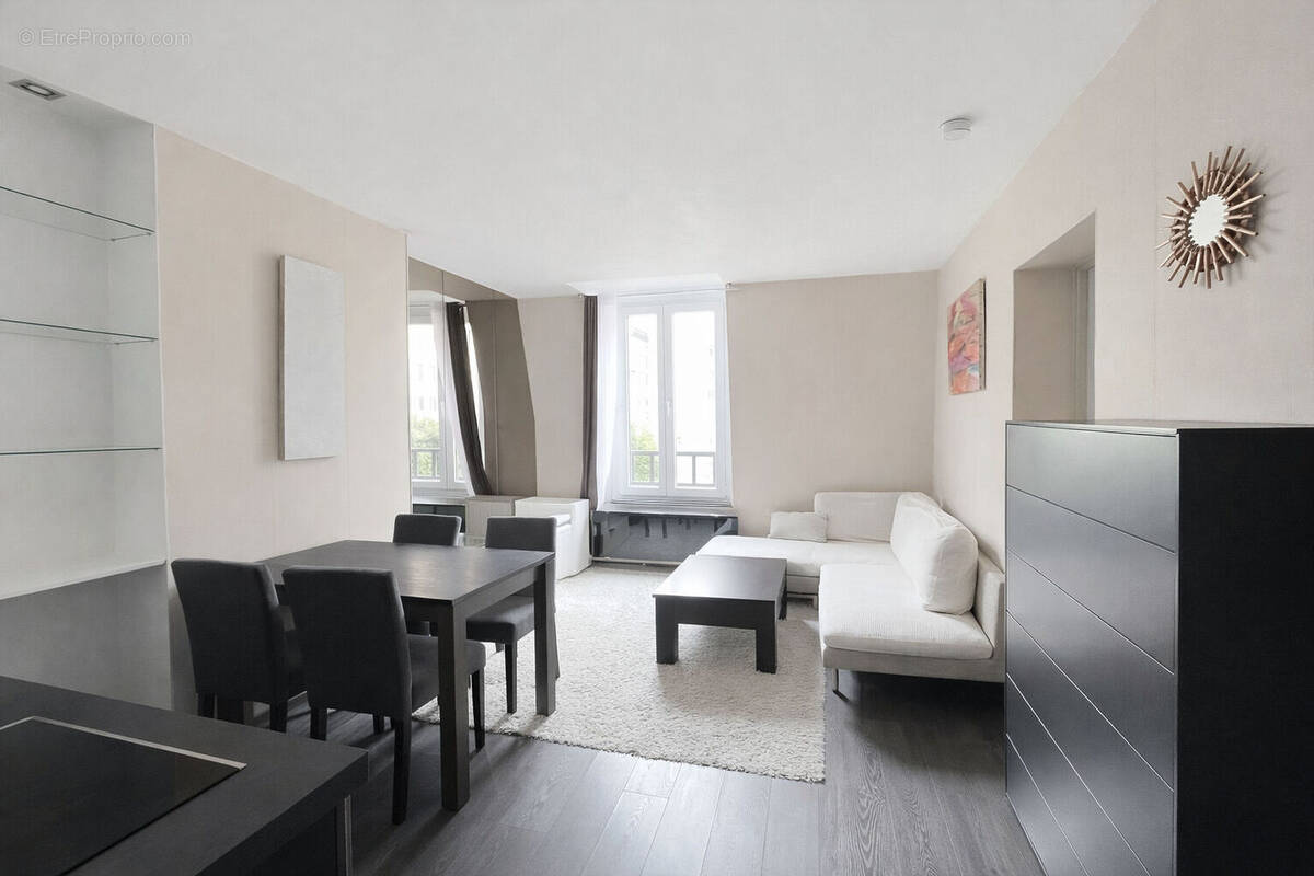 Appartement à PARIS-11E