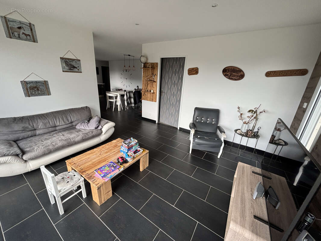 Maison à LE CELLIER